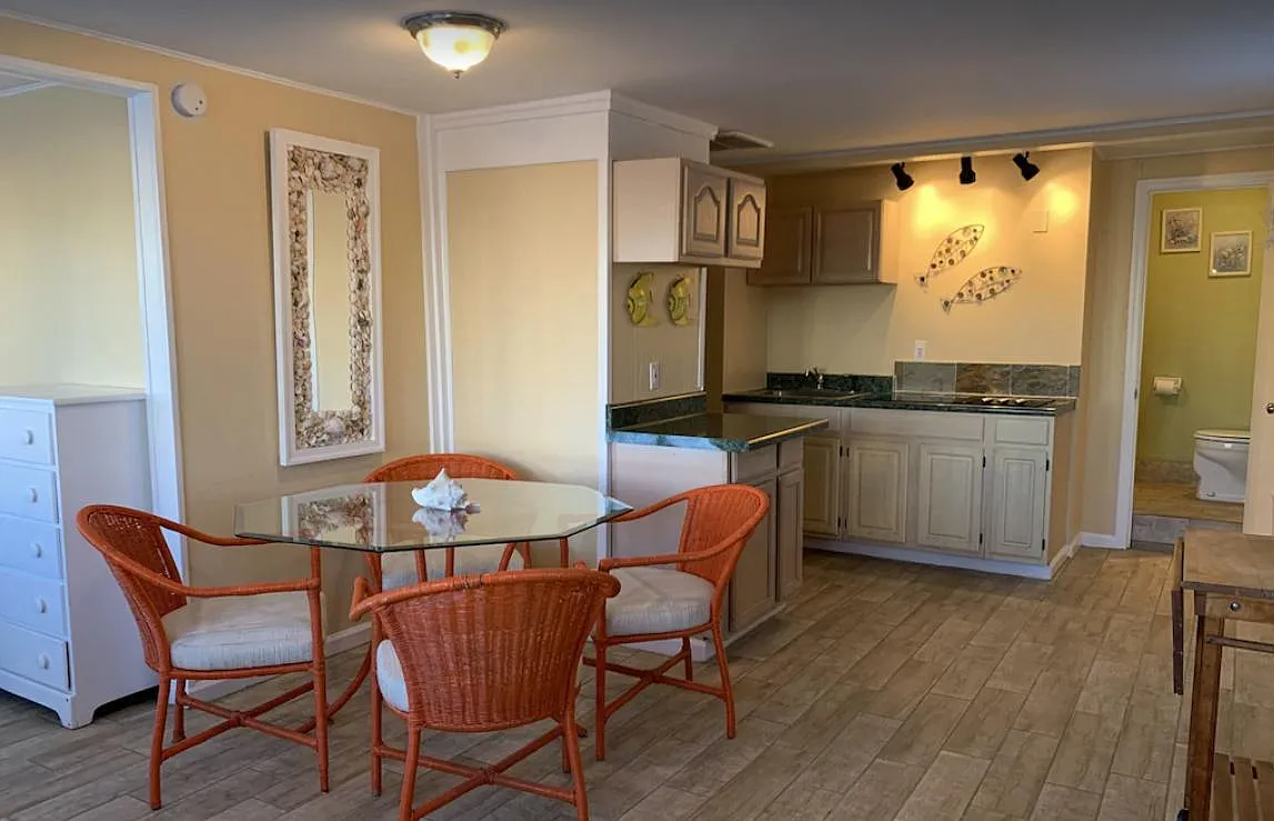 2429 Sandpiper Rd — Photo 1