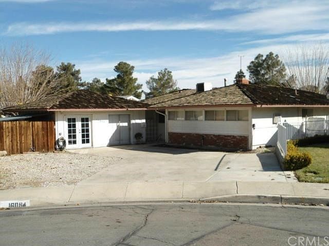 1st image of 16094 Lakewood Pl