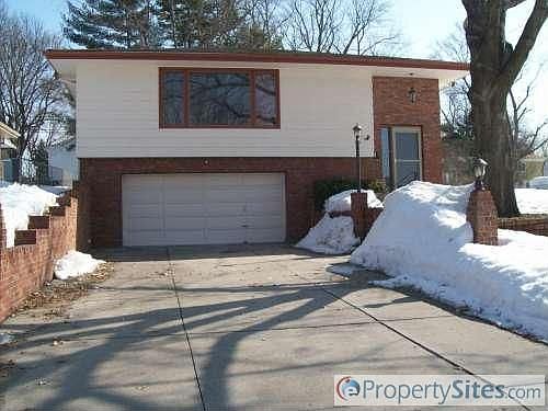 1st image of 2507 S 49th St