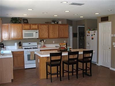 3rd image of 6321 Surfbird Ln