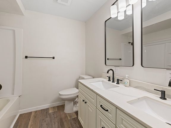 3rd image of 419 N Williams St