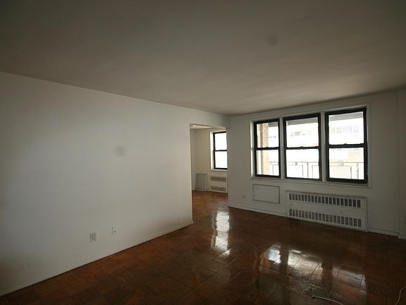 2nd image of 31 Franklin Blvd #4K