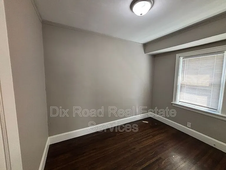 3701 Iona Ave — Photo 20