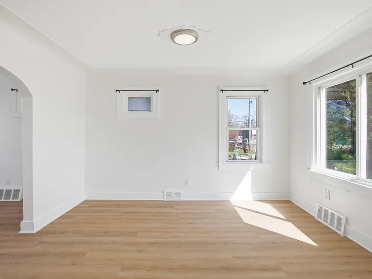41 W George Ave — Photo 14