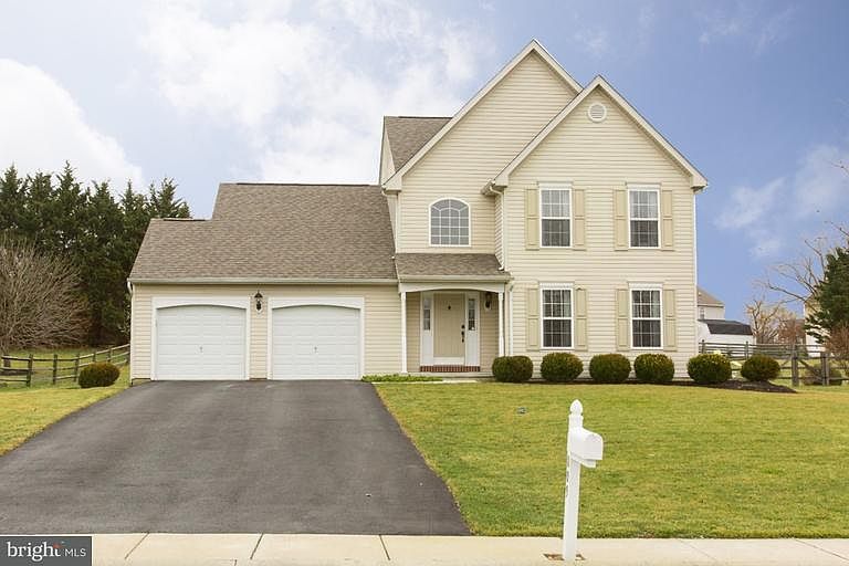 1st image of 809 Slate Hill Dr