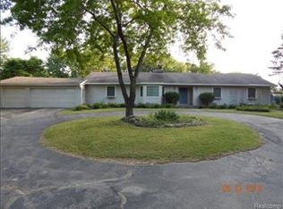 4786 Cedar Lake Rd, Howell, MI 48843
