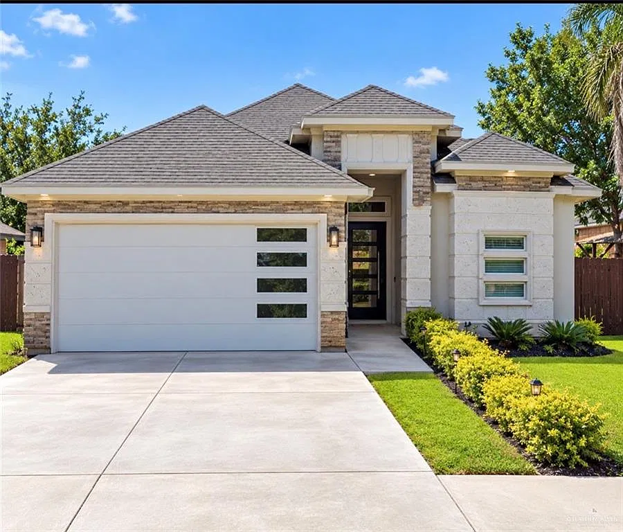 3 bed, 2.0 bath, 1684 sqft, $1,650 — Photo 1