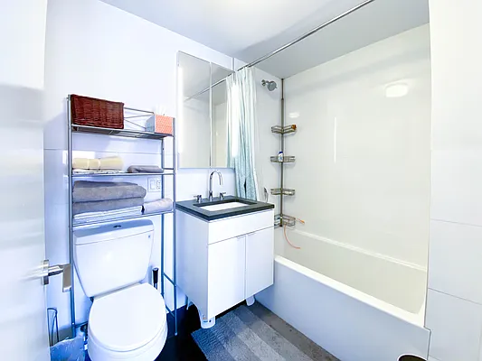 Rented by Highline Residential | media 41