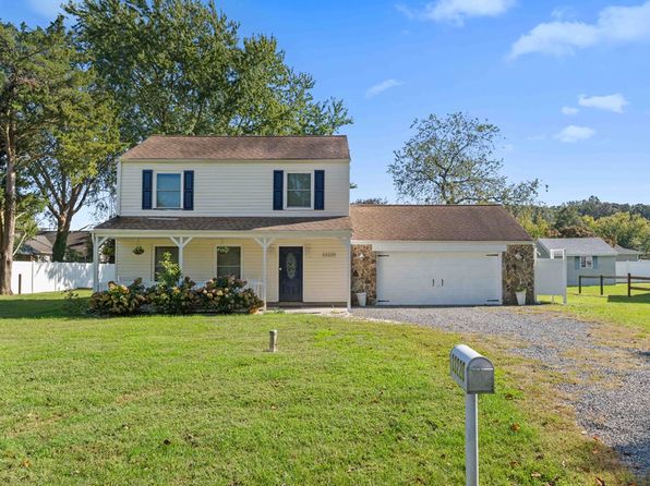 33220 Wandring Ln