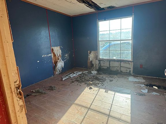 3rd image of 2287 Franklin St