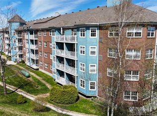 1 Golf Greens Ln #412, Fredericton, NB E3B9T9