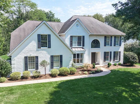 7265 Timberknoll Dr, Cincinnati, OH 45242
