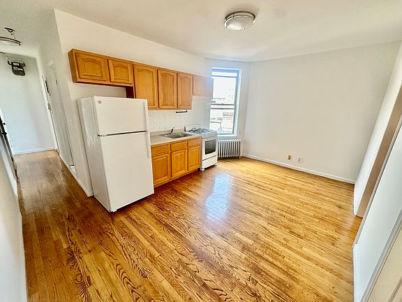 2nd image of 338 E 15th St #7C