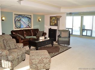 37 La Jolla Dr UNIT 1A, Lake Ozark, MO 65049