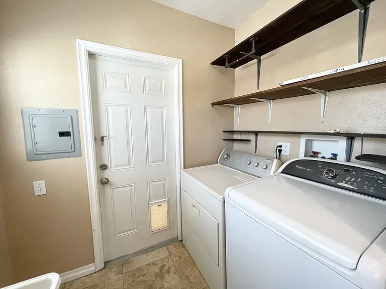 10228 Benson Ave — Photo 10