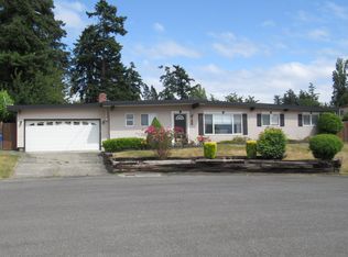 904 NE Meeter Ln, Oak Harbor, WA 98277