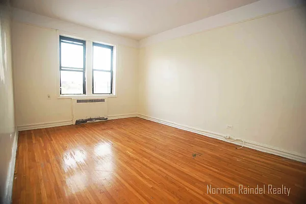 Rented by Norman Raindel, LREB | media 32