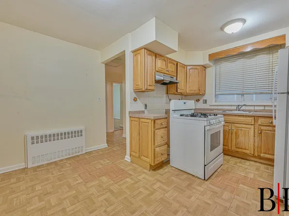 2076 East 63rd Street image 14 of 24