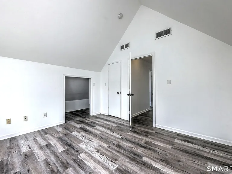 483 Ferry St #3 — Photo 7
