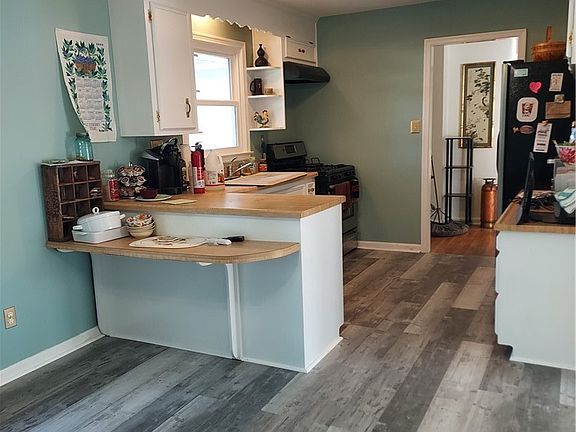 4th image of 22417 Cox Rd