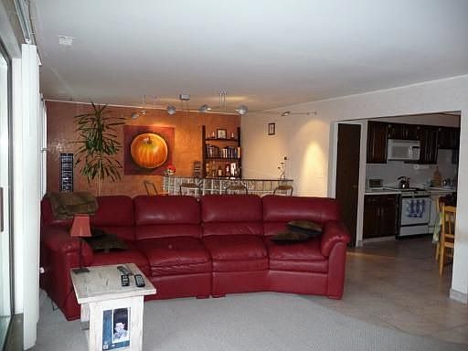 4th image of 1717 W Crystal Ln Unit 711