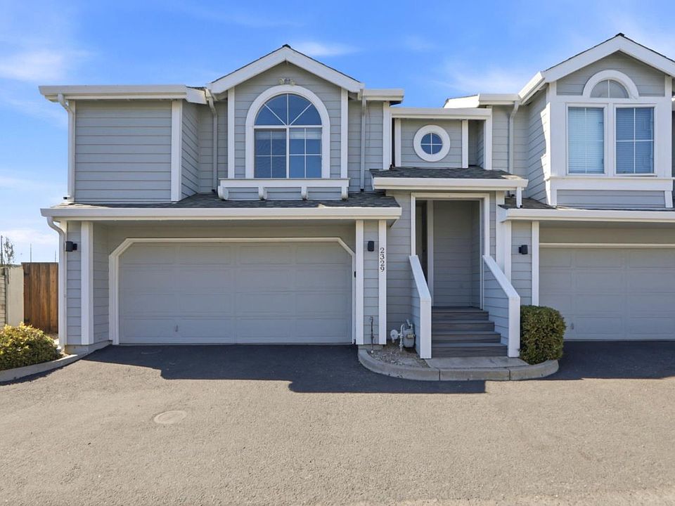 1st image of 2329 Villa Pl