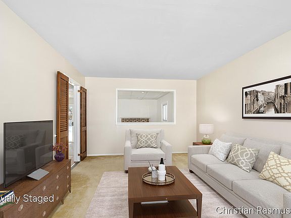 5th image of 4338 Northgate Dr NE