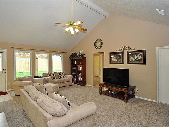 3rd image of 14518 Cypress Valley Dr
