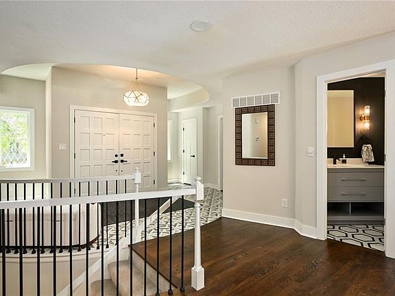 5th image of 10238 Hardy Dr