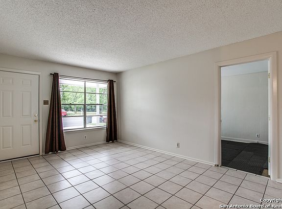 4th image of 517 W Byrd Blvd