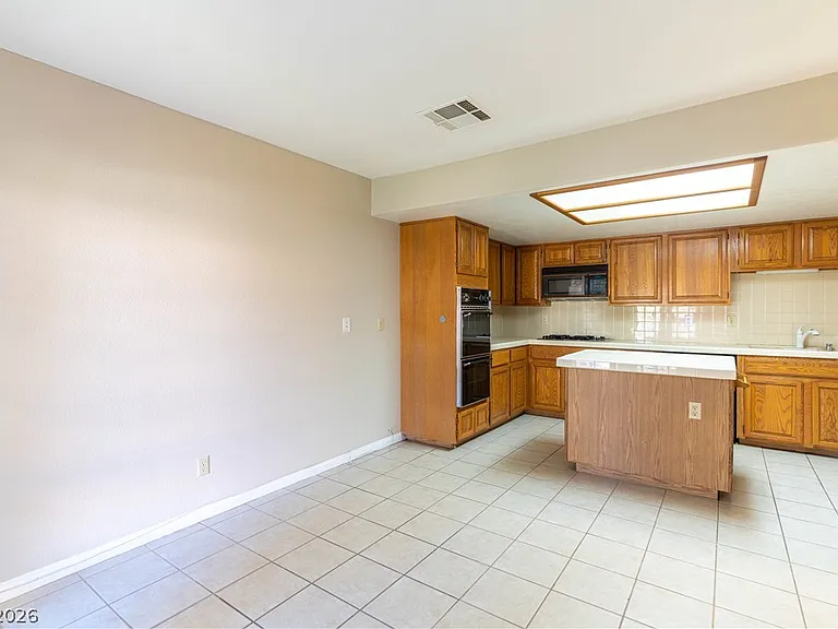 2761 Laguna Shores Ln — Photo 15