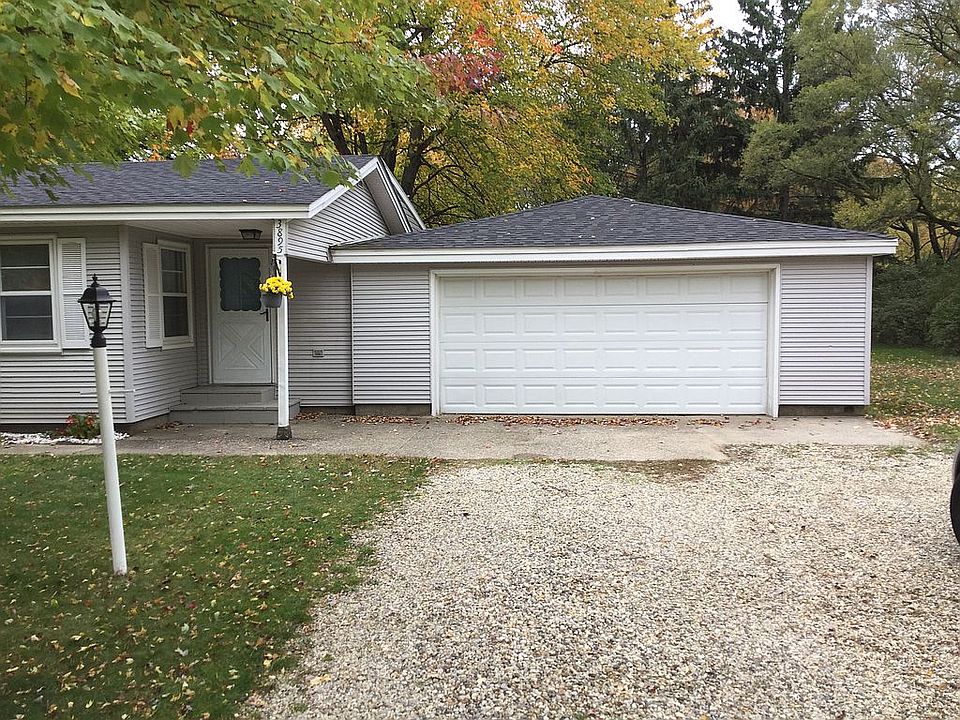 1st image of 3895 142nd Ave