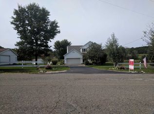 20195 230th Ave, Paris, MI 49338