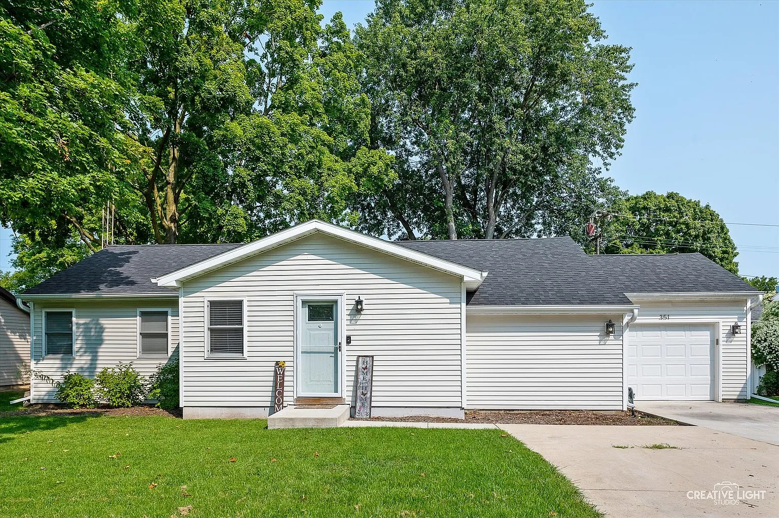 351 E Lincoln St photo 1