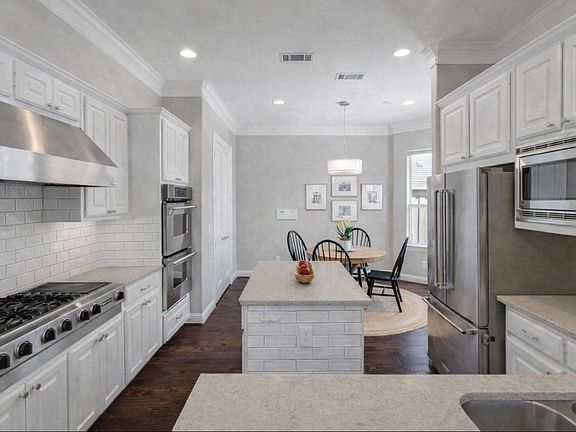 3rd image of 6014 Palo Pinto Ave