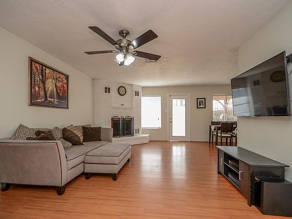 4th image of 10010 Wren St