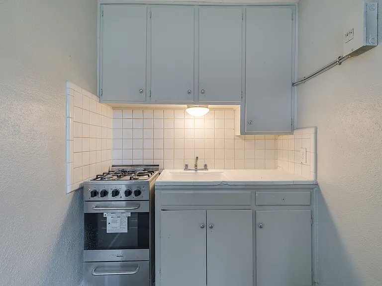 4701 NW 16th St #24 — Photo 6