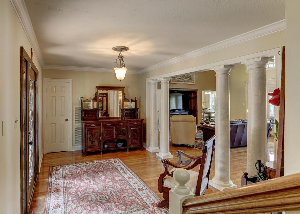 1st image of 223 Country Club Dr