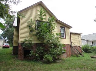 436 1st St SW, Hickory, NC 28602