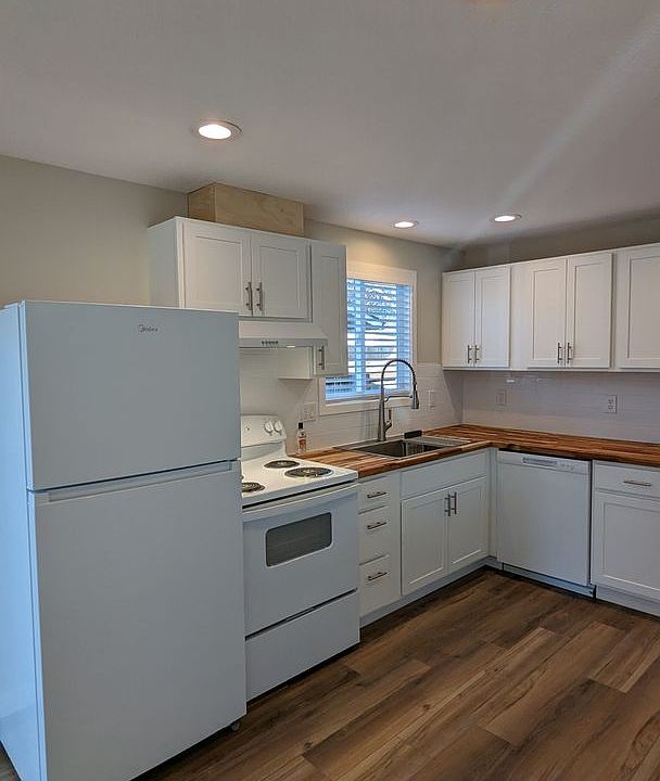 1st image of 3341 NE 57th Ave APT 7