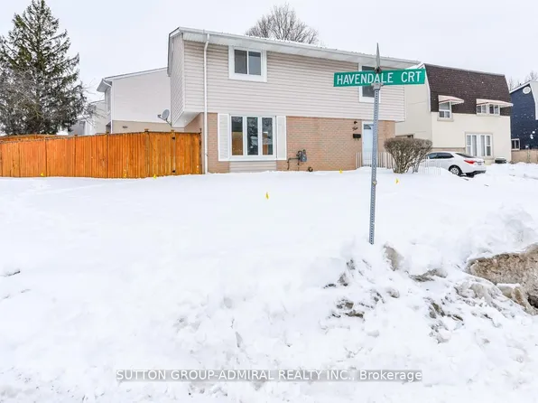 4 Hardcastle Ct, Brampton, ON L6S 2A9