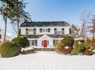 99 Walworth Ave, Scarsdale, NY 10583