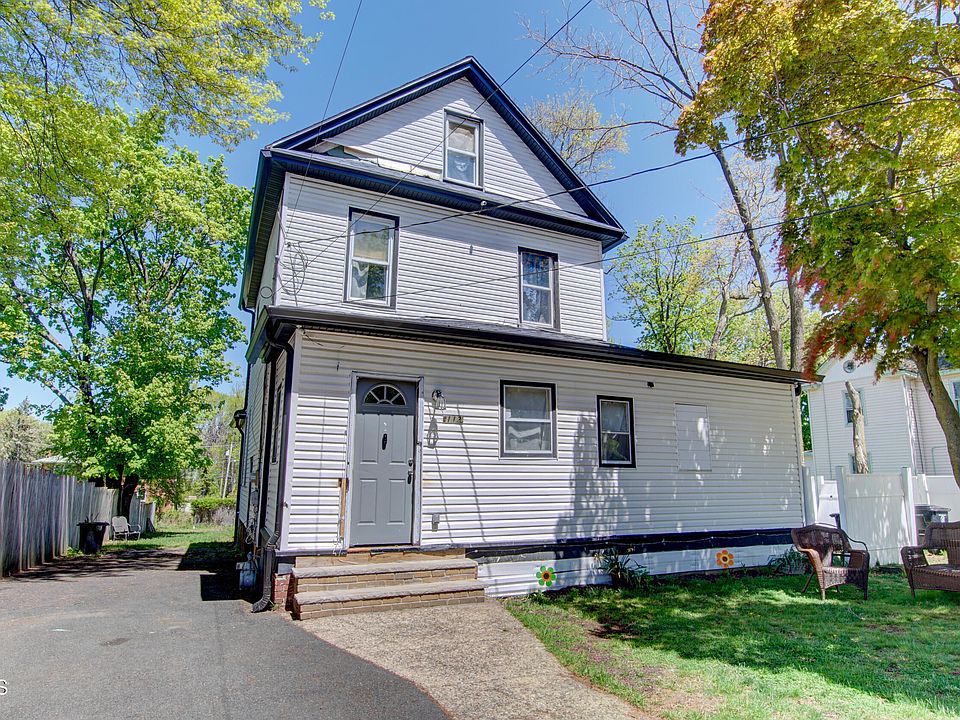 1st image of 112 Chestnut Avenue