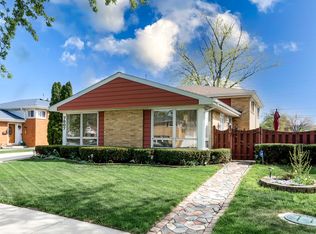 7807 Beckwith Rd, Morton Grove, IL 60053