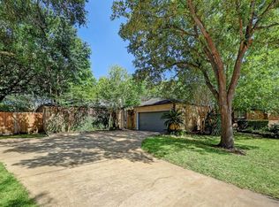 11902 Rocky Knoll Dr, Houston, TX 77077