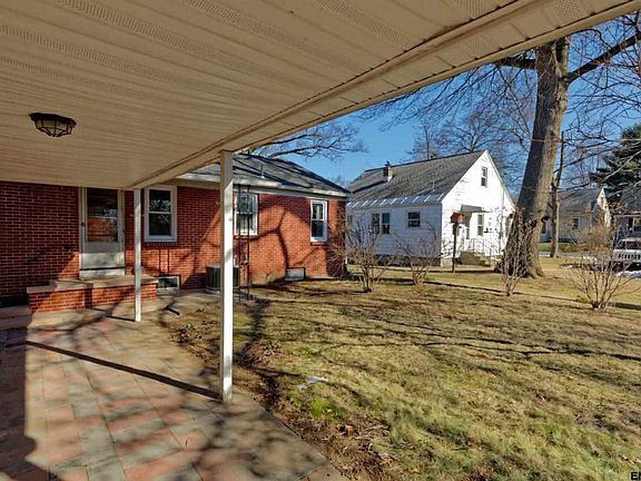 4th image of 67 McNutt Ave