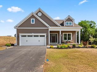 12 Clover Leaf Drive, Halfmoon, NY 12065