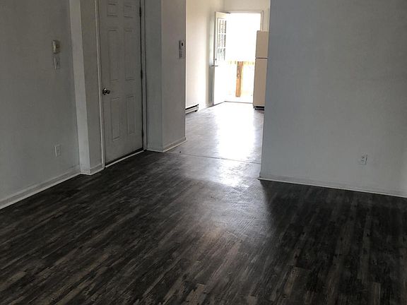 5th image of 214 Curry Ct #3