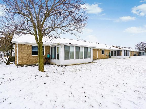 5th image of 435 Samantha Cir