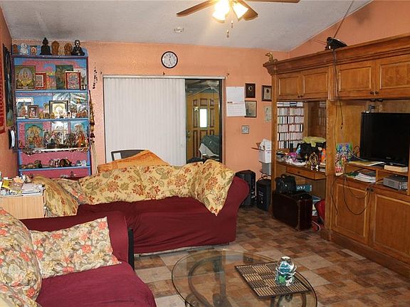 3rd image of 513 S Buena Vista Ave